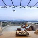 Angelico Villa