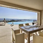 Angelico Villa *