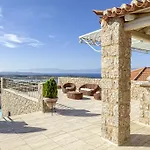 Angelico Villa